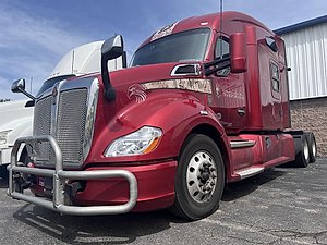 2021 Kenworth T680 - Sleeper Truck