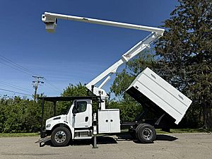 2011 Freightliner M2 - Bucket Truck