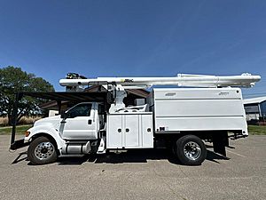 2015 Ford F750 - Bucket Truck