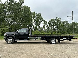 2024 RAM 5500 SLT 4X4 - Rollback