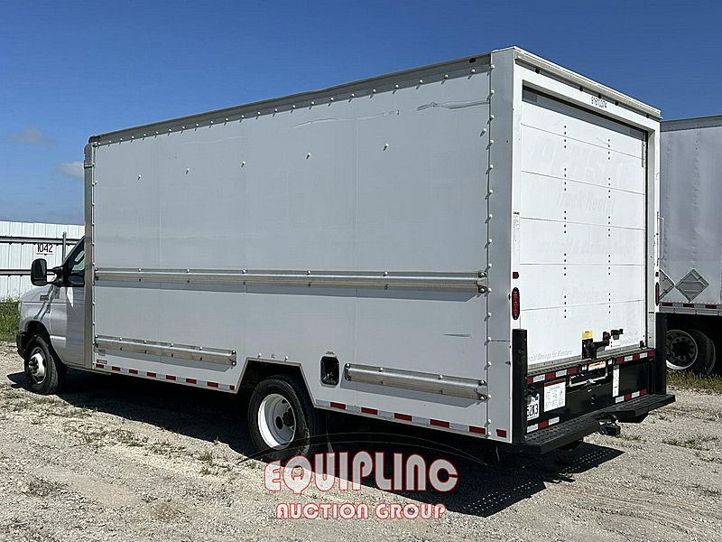 2018 Ford E350