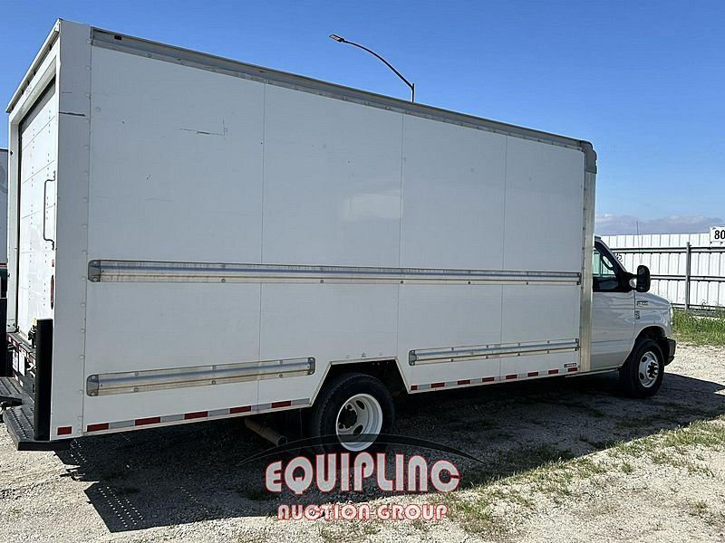 2018 Ford E350