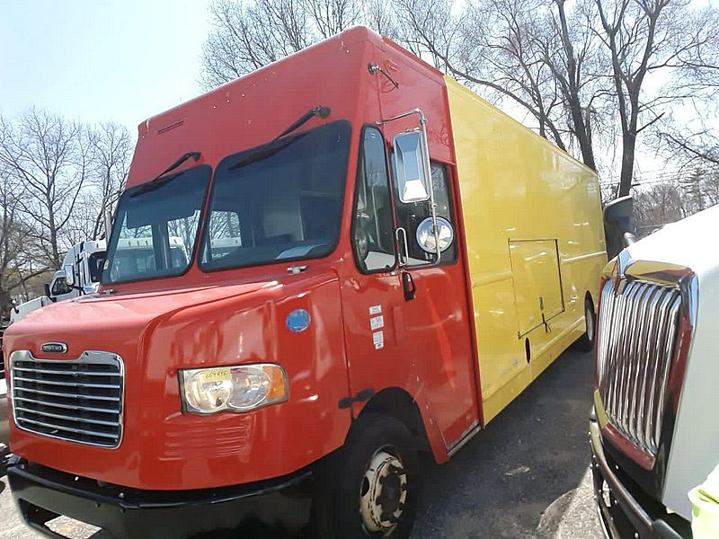 2017 Freightliner MT55