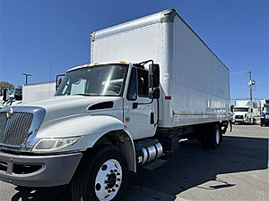 2016 International DuraStar 4300 - Box Van