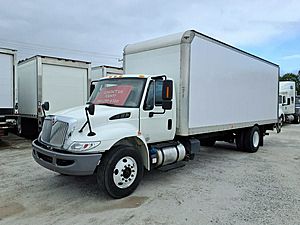 2018 International DuraStar 4300 - Box Van