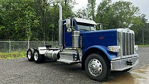 2021 Peterbilt 389 - Day Cab