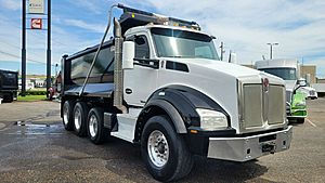 2017 Kenworth T880 - Dump Truck