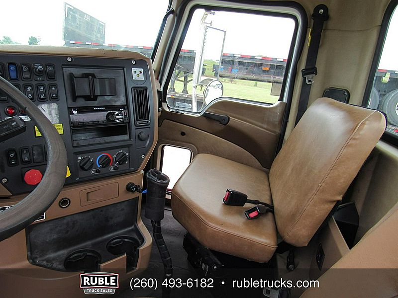 2015 Mack GU713