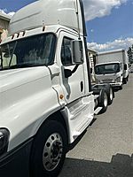 2018 Freightliner Cascadia 125