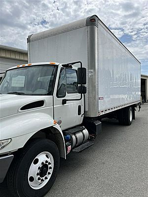 2018 International DuraStar 4300 - Box Van