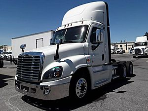 2019 Freightliner Cascadia 125 - Day Cab