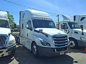 2022 Freightliner Cascadia - Sleeper Truck