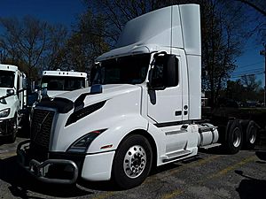 2019 Volvo VNL64T-300