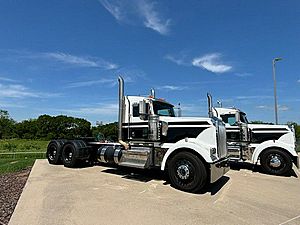 2022 Kenworth W900L - Day Cab