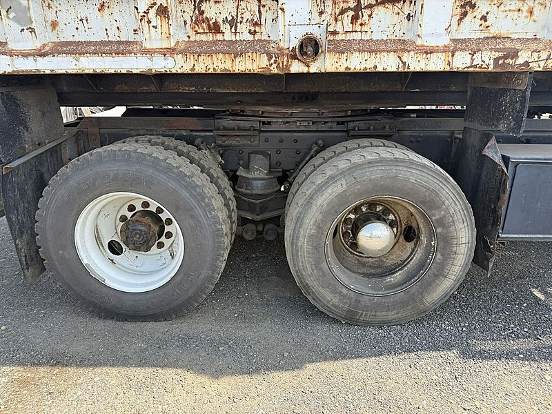 2002 STERLING TRUCK M8500 Acterra