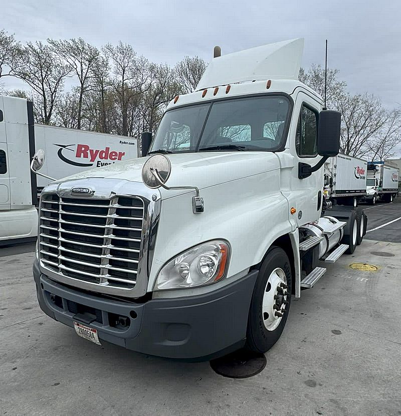 2018 Freightliner CASCADIA 125