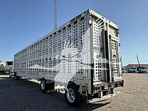 2012 EBY BULL RIDE - Livestock Trailer