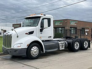 2019 Peterbilt 579 - Day Cab