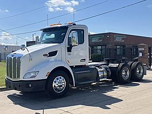 2019 Peterbilt 579 - Day Cab