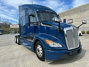 2022 Kenworth T680 - Sleeper Truck