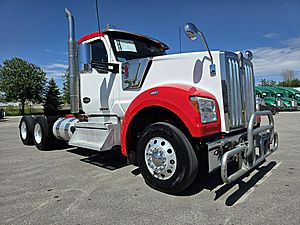 2022 Kenworth W990 - Day Cab