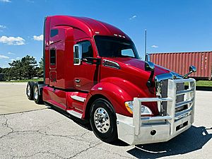 2022 Kenworth T680 - Sleeper Truck