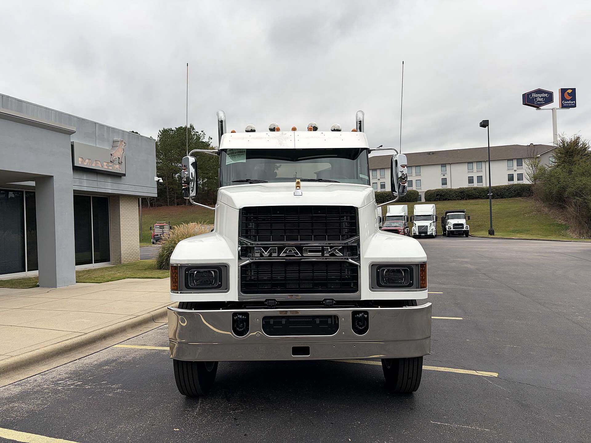 2026-mack-pi64t.2.jpg