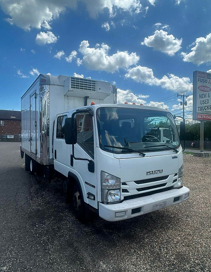 2015 Isuzu NPR HD