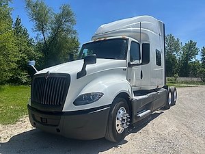 2019 International LT625 - Sleeper Truck 2019 International LT625 - Sleeper Truck