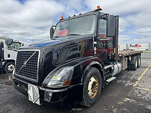 2018 Volvo VNL64-300 - Day Cab