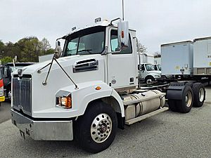 2021 WESTMOR INDUSTRIES, LLC 4700SB - Day Cab