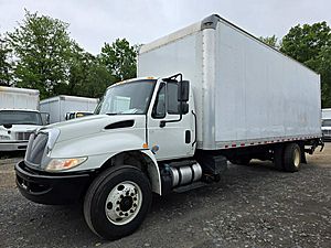 2018 International DuraStar 4300 - Box Van