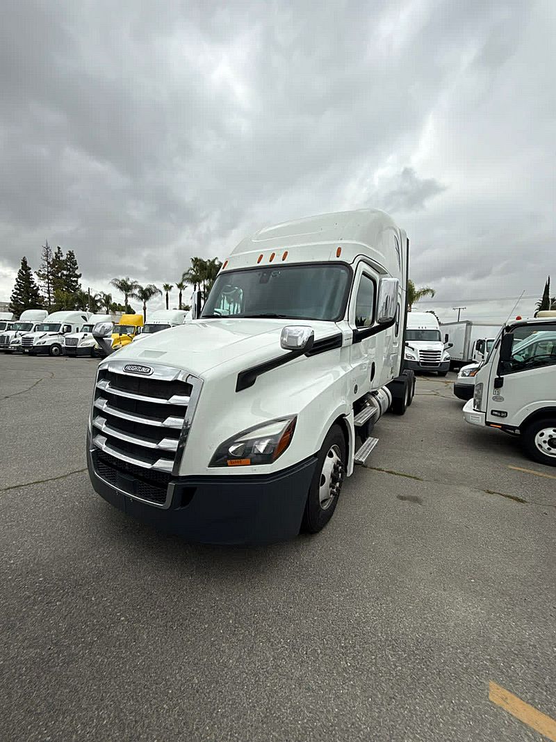 2019 Freightliner NEW CASCADIA PX12664