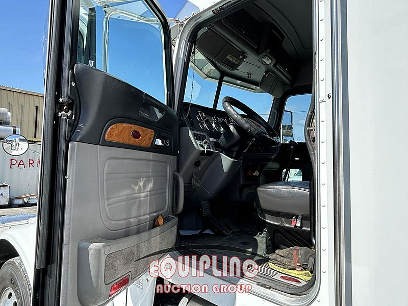 2012 Peterbilt 388