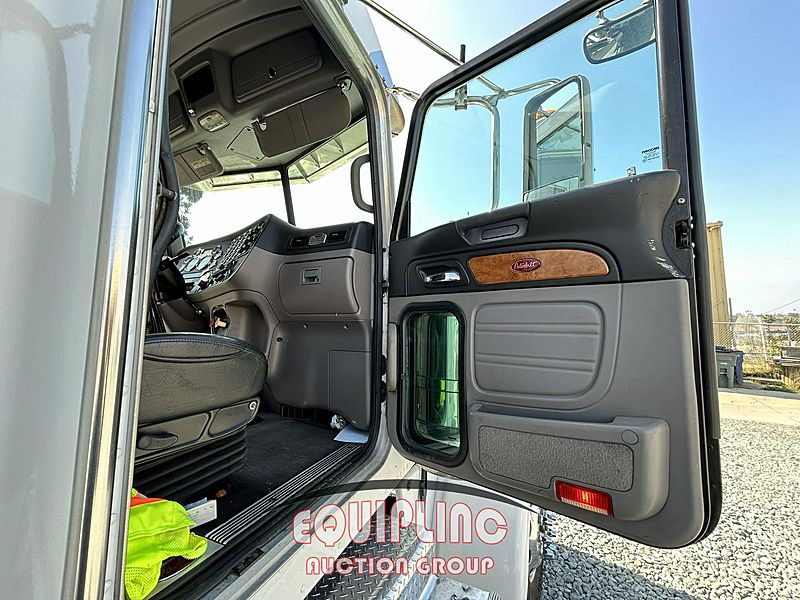 2012 Peterbilt 388