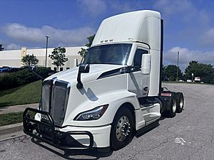 2023 Kenworth T680 - Day Cab