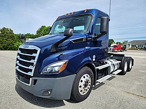 2021 Freightliner CASCADIA PX11664ST