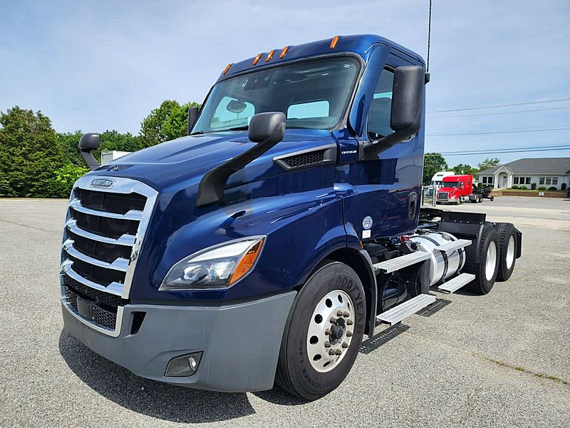 2021 Freightliner CASCADIA PX11664ST