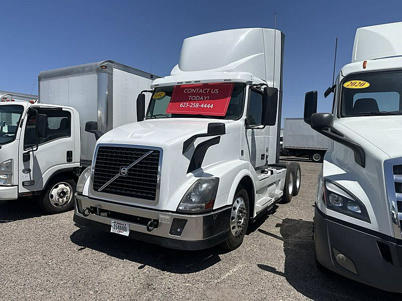 2014 Volvo VNL64T