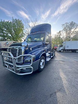 2020 Freightliner Cascadia 125
