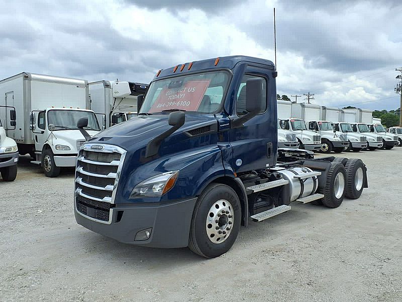 2021 Freightliner CASCADIA PX11664ST