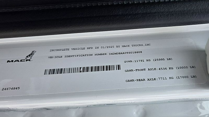 2026 Mack MD642 For Sale | Daycab Sleeper | #MD018608