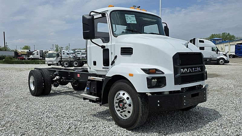 2026 Mack MD642