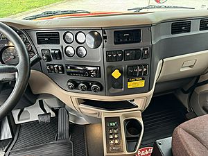 2020 Peterbilt 567 - Dump Truck