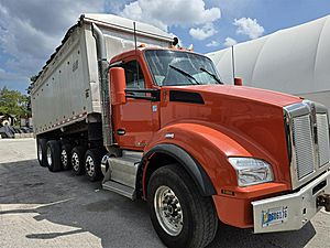 2014 Kenworth T880 - Dump Truck