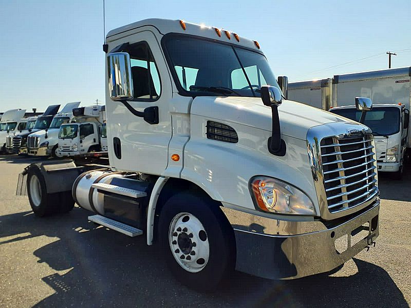 2018 Freightliner CASCADIA 113