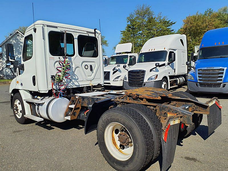 2018 Freightliner CASCADIA 113