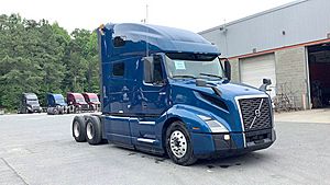 2022 Volvo VNL 760 - Sleeper Truck