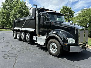 2017 Kenworth T880 - Dump Truck