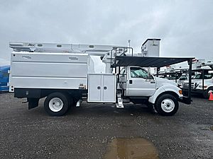 2013 Ford F750 - Bucket Truck